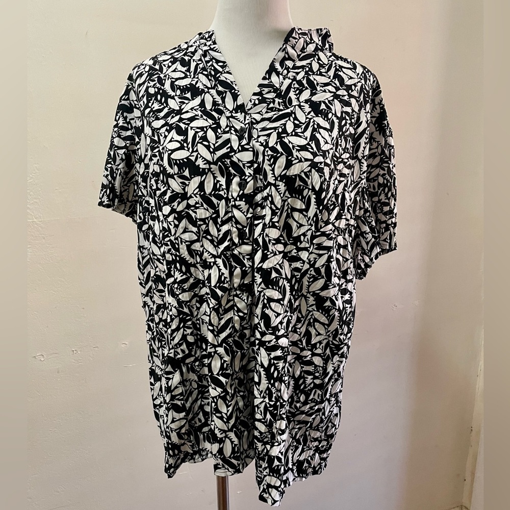 Black and White Button-down Womens Top 1X